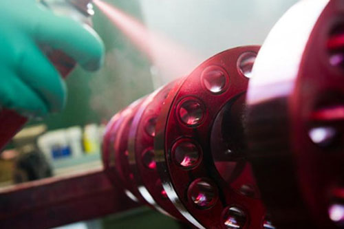 aplicação de verniz